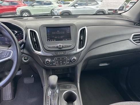 Used 2022 Chevrolet Equinox LT image 3