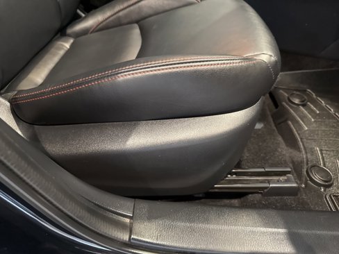 Used 2016 MAZDA MAZDA3 i Grand Touring image 13