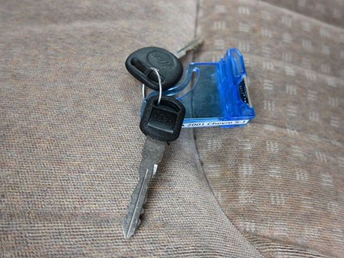 Used 2001 Chevrolet S10 Pickup 2WD Extended Cab w/ Comfort Convenience Pkg image 36