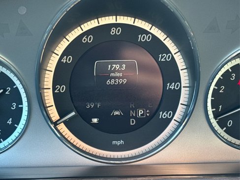 Used 2013 Mercedes-Benz E 350 4MATIC Sedan image 17