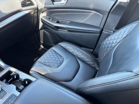 Used 2024 Ford Edge Titanium image 15