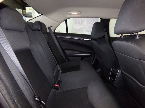 Used 2020 Chrysler 300 Touring w/ Sport Appearance Package image 10