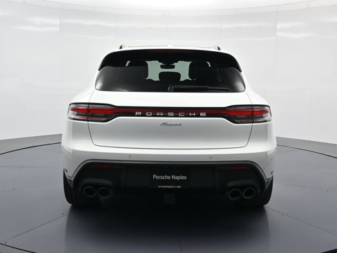 Certified 2025 Porsche Macan image 22