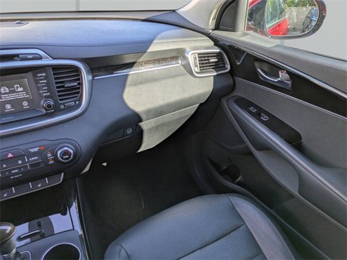 Used 2017 Kia Sorento EX image 17