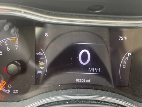 Used 2018 Jeep Grand Cherokee Limited image 16