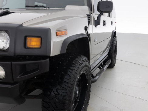 Used 2003 HUMMER H2 w/ Preferred Equipment Group image 12