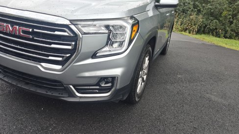 Used 2024 GMC Terrain SLT image 11