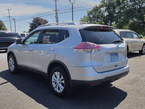 Used 2015 Nissan Rogue SV w/ SV Premium Package image 5