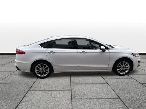 Used 2019 Ford Fusion SE image 6