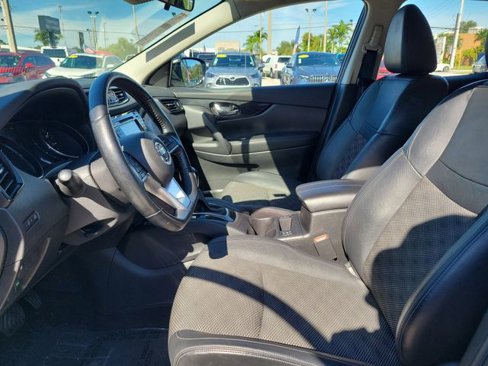 Used 2022 Nissan Rogue Sport SV w/ Technology Package image 18