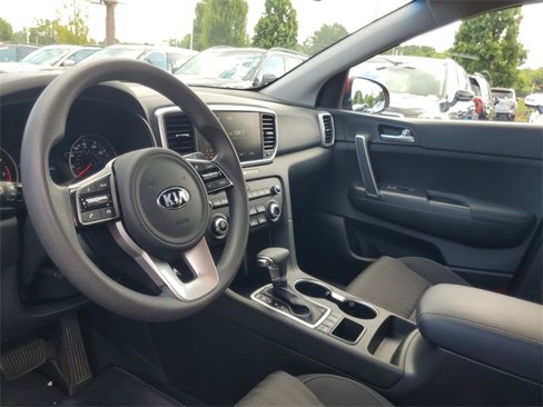 Certified 2022 Kia Sportage LX image 12