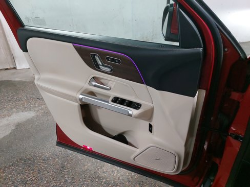 Used 2021 Mercedes-Benz GLB 250 image 28