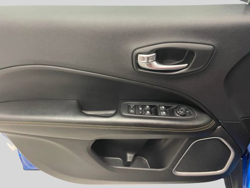Used 2020 Jeep Compass Limited image 9