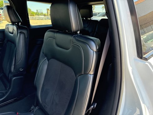 Used 2022 Jeep Grand Cherokee L Laredo image 18