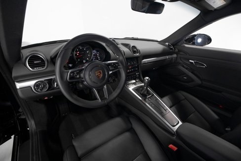 Used 2025 Porsche 718 Cayman image 5