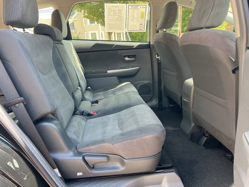 Used 2013 Toyota Prius V image 24