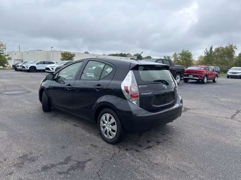 Used 2013 Toyota Prius C One image 3