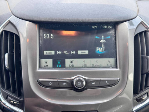 Used 2018 Chevrolet Cruze LT w/ Convenience Package image 7