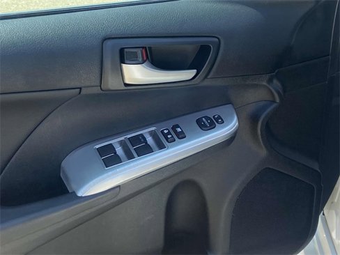 Used 2013 Toyota Camry SE image 13