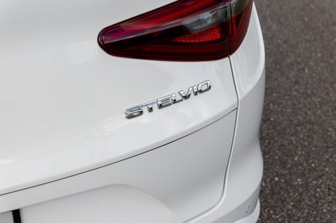 Used 2021 Alfa Romeo Stelvio Ti w/ Nero Edizione image 10