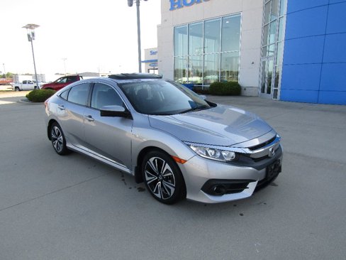Used 2017 Honda Civic EX-T image 3