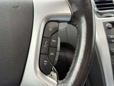 Used 2011 GMC Acadia SLT image 13