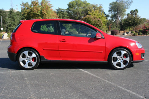 Used 2009 Volkswagen GTI 2-Door image 3