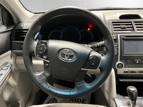 Used 2014 Toyota Camry XLE image 26