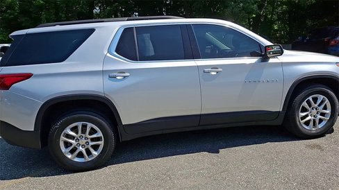 Used 2020 Chevrolet Traverse LT image 9