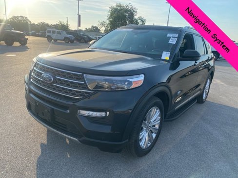 Used 2021 Ford Explorer King Ranch w/ Premium Technology Package image 4