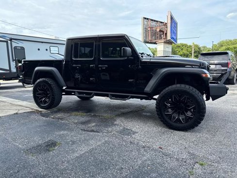 Used 2021 Jeep Gladiator Sport image 4