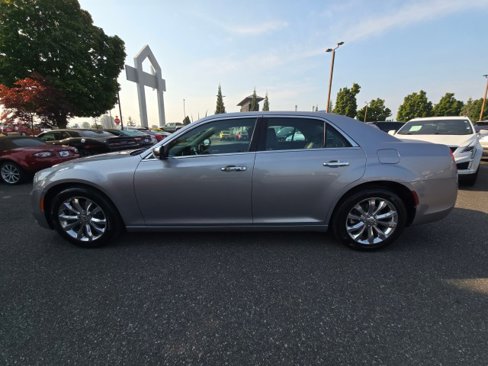 Used 2017 Chrysler 300 C w/ Safetytec Plus Group image 7