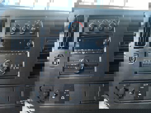 Used 2015 GMC Savana 2500 image 3