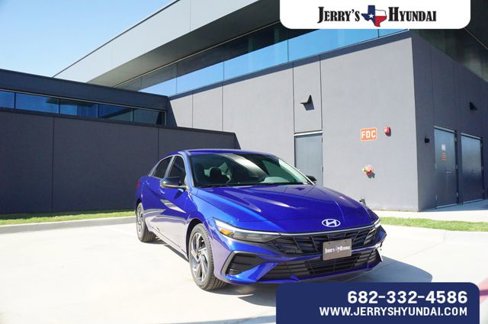 New 2025 Hyundai Elantra Sport image 1