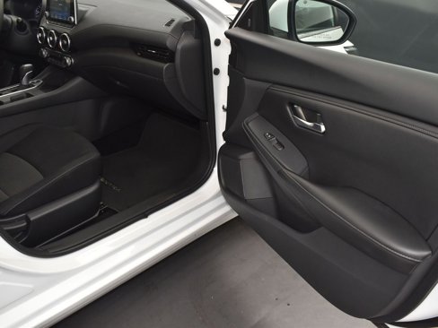 Used 2024 Nissan Sentra SV image 19