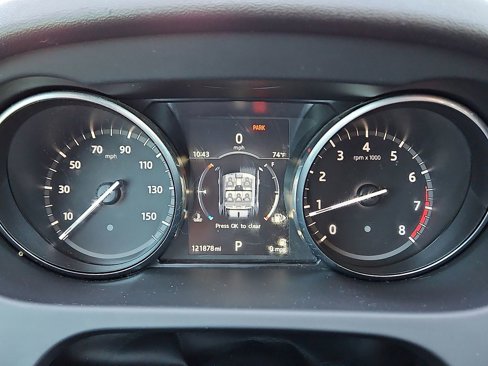 Used 2017 Land Rover Discovery Sport SE image 19