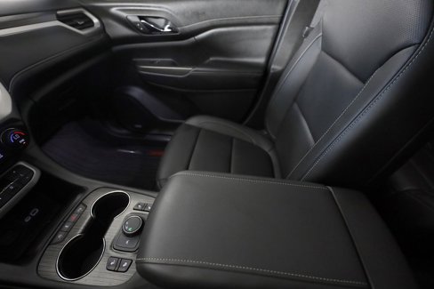 Used 2020 GMC Acadia SLT w/ Driver Alert Package II image 42