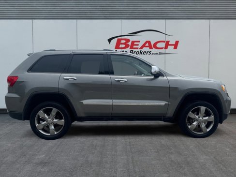 Used 2012 Jeep Grand Cherokee Overland image 11