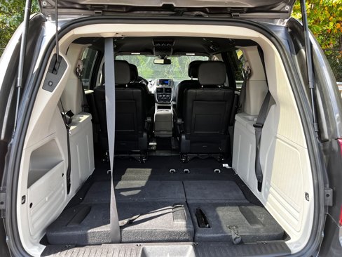 Used 2019 Dodge Grand Caravan SXT image 29