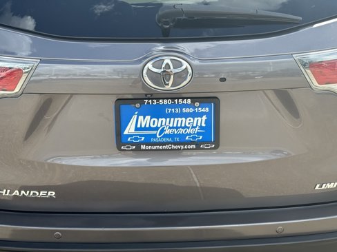 Used 2016 Toyota Highlander Limited image 18