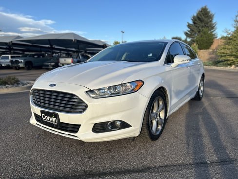 Used 2015 Ford Fusion SE image 4