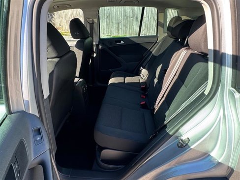 Used 2013 Volkswagen Tiguan S image 29