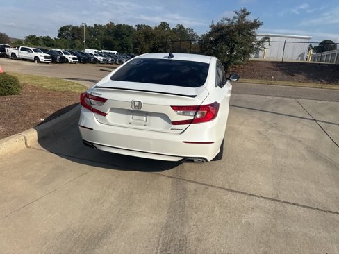 Used 2022 Honda Accord Sport image 6