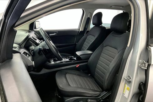 Used 2016 Ford Edge SE image 25
