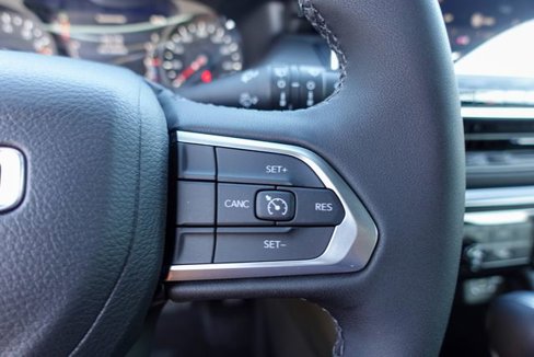 New 2025 Jeep Compass Latitude w/ Altitude Special Edition image 16