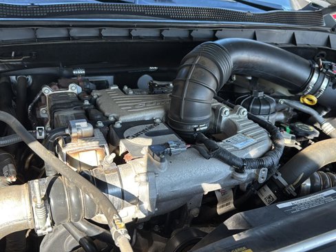 Used 2017 Nissan Titan S image 26