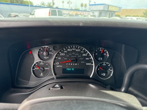 Used 2018 Chevrolet Express 2500 w/ Driver Convenience Package image 8
