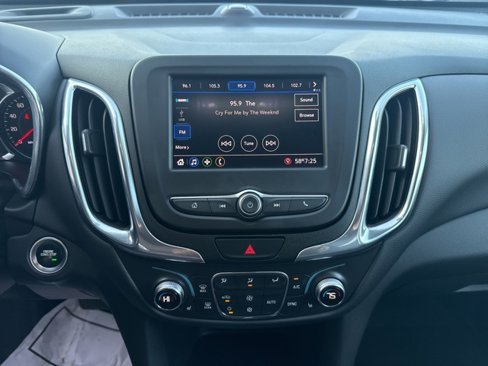 Used 2021 Chevrolet Equinox LT image 23