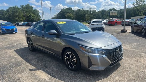 Used 2024 Nissan Sentra SV image 3