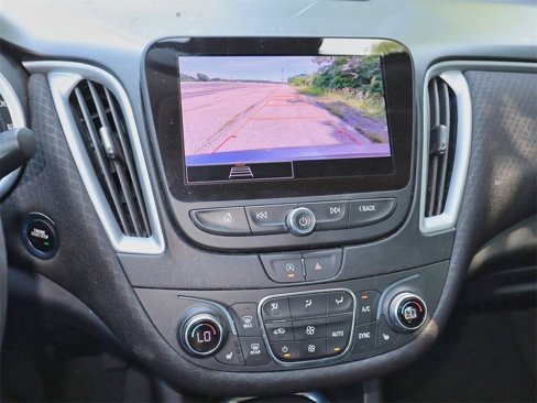 Used 2023 Chevrolet Malibu LT image 17
